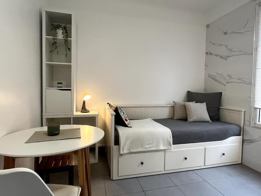 Charmant Studio Parisien Au Coeur Du 15E Arrondissement Bagian luar foto