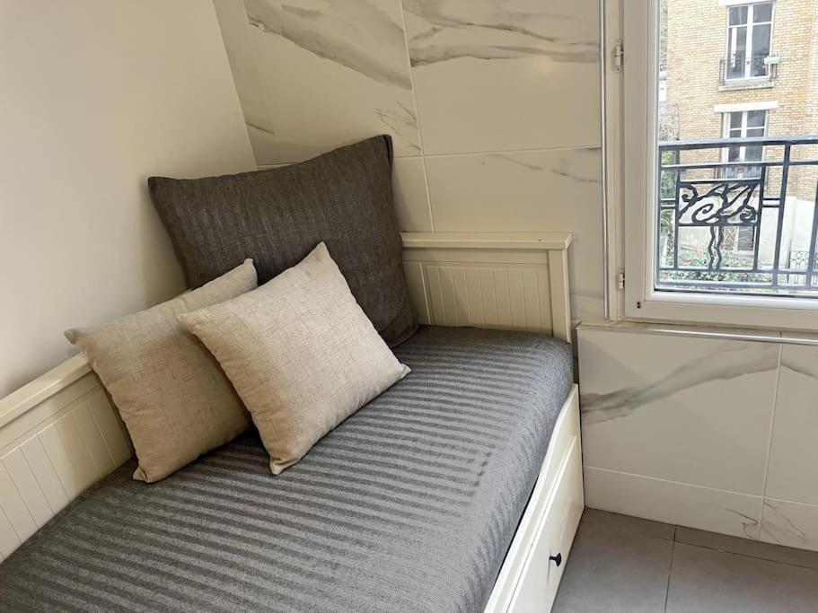 Charmant Studio Parisien Au Coeur Du 15E Arrondissement Bagian luar foto